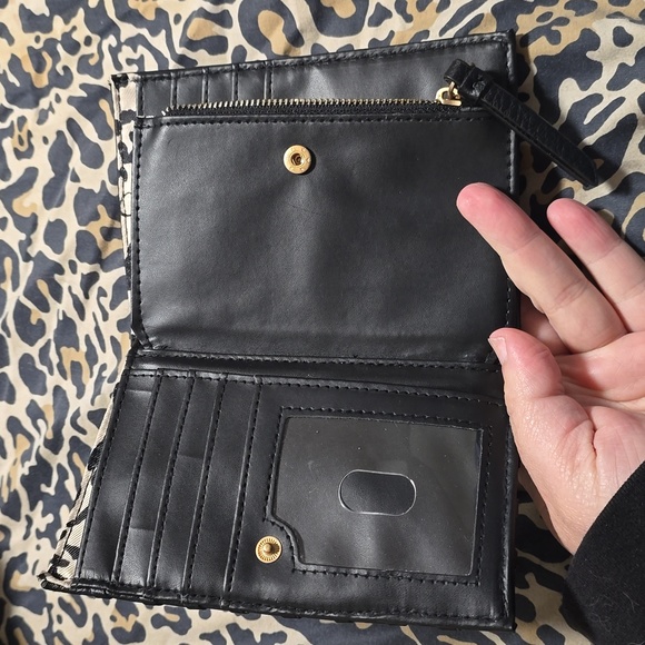 Small Jessica Simpson wallet - Picture 3 of 5
